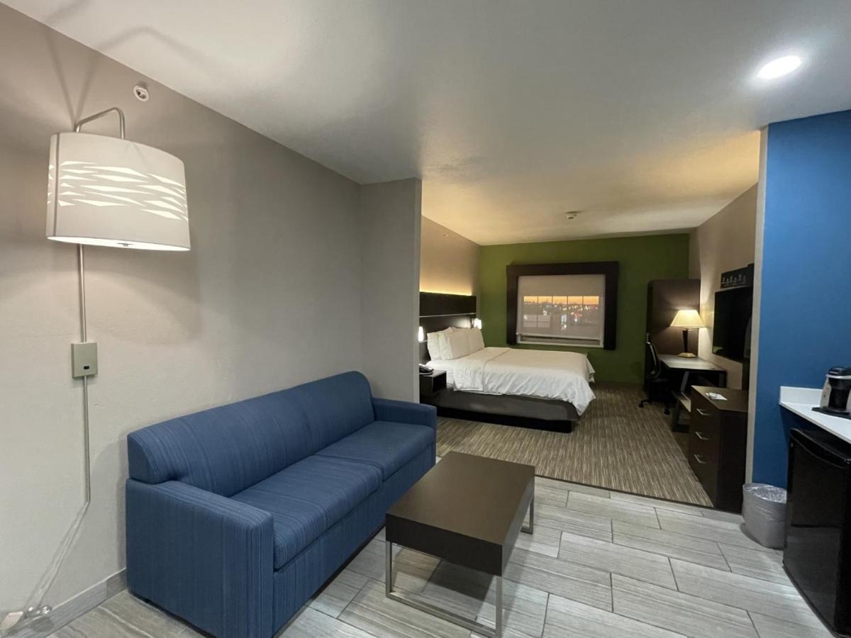 Holiday Inn Express Hotel And Suites Ada By Ihg Bagian luar foto