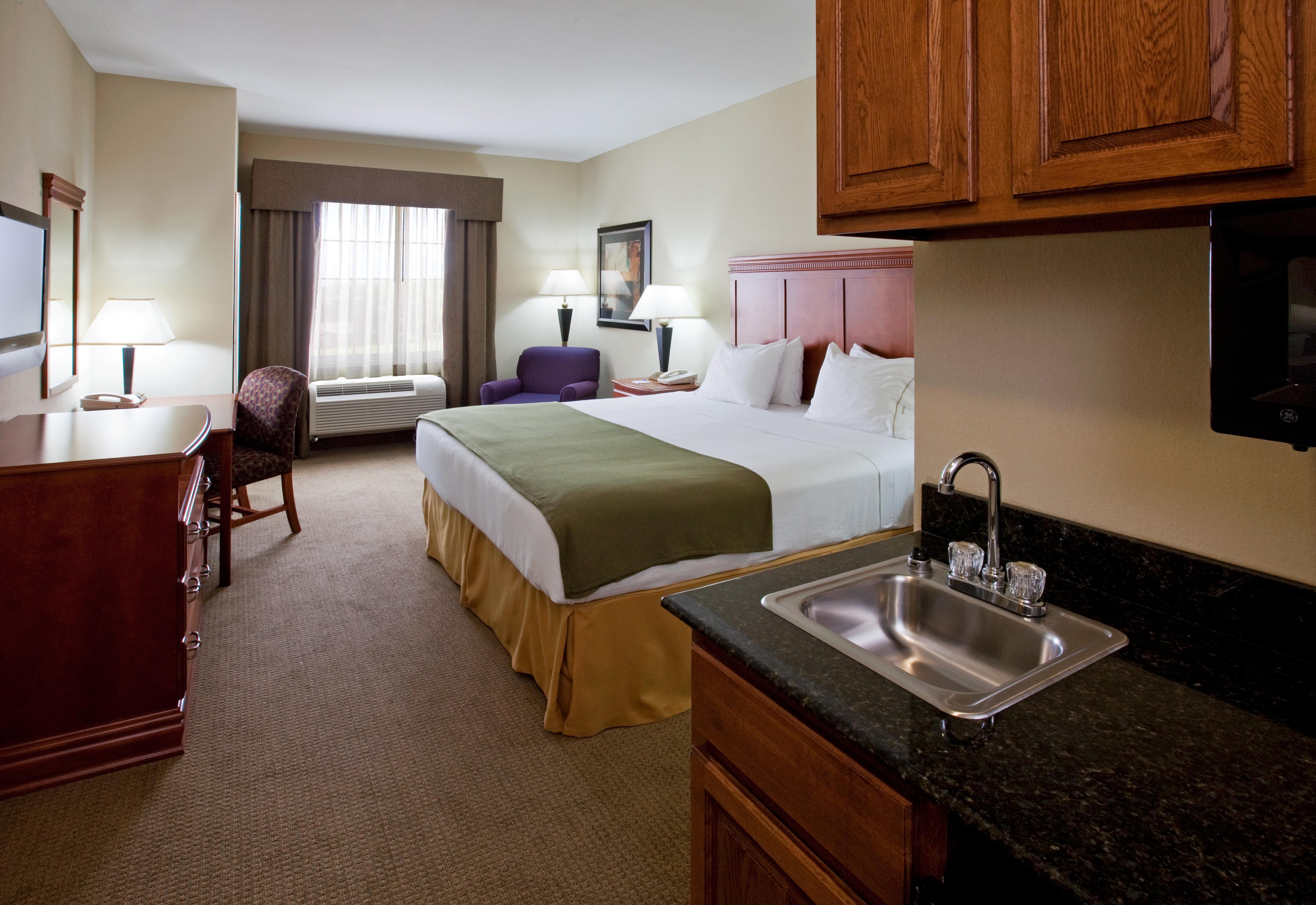 Holiday Inn Express Hotel And Suites Ada By Ihg Ruang foto
