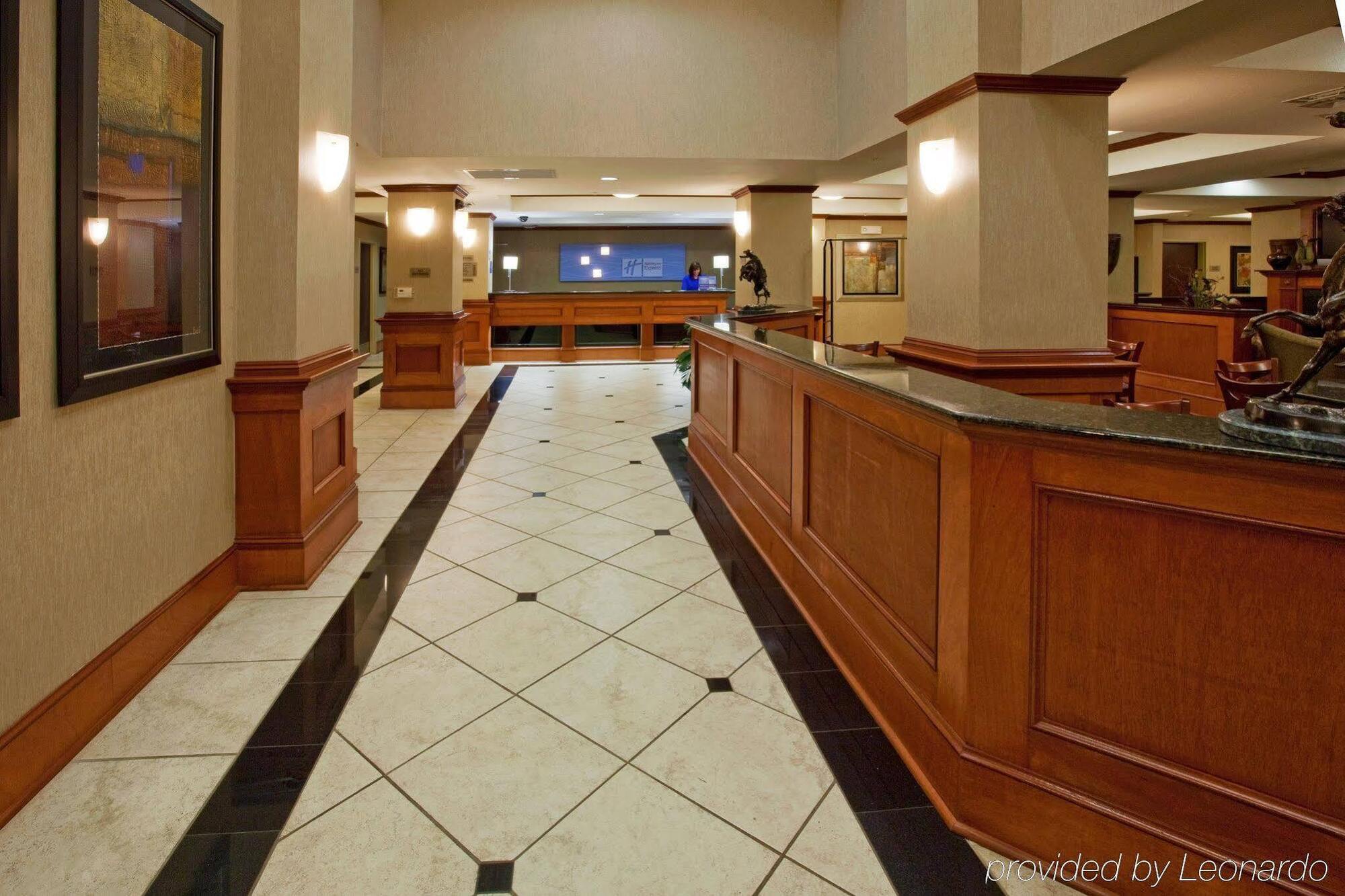 Holiday Inn Express Hotel And Suites Ada By Ihg Bagian luar foto